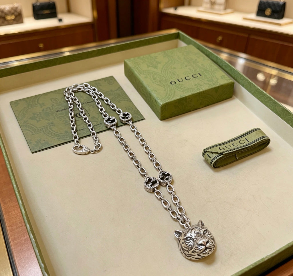 Gucci Anger Forest Interlocking G Antique Silver-Tone Silver-Tone Antiqued Chain Necklace - album image 1