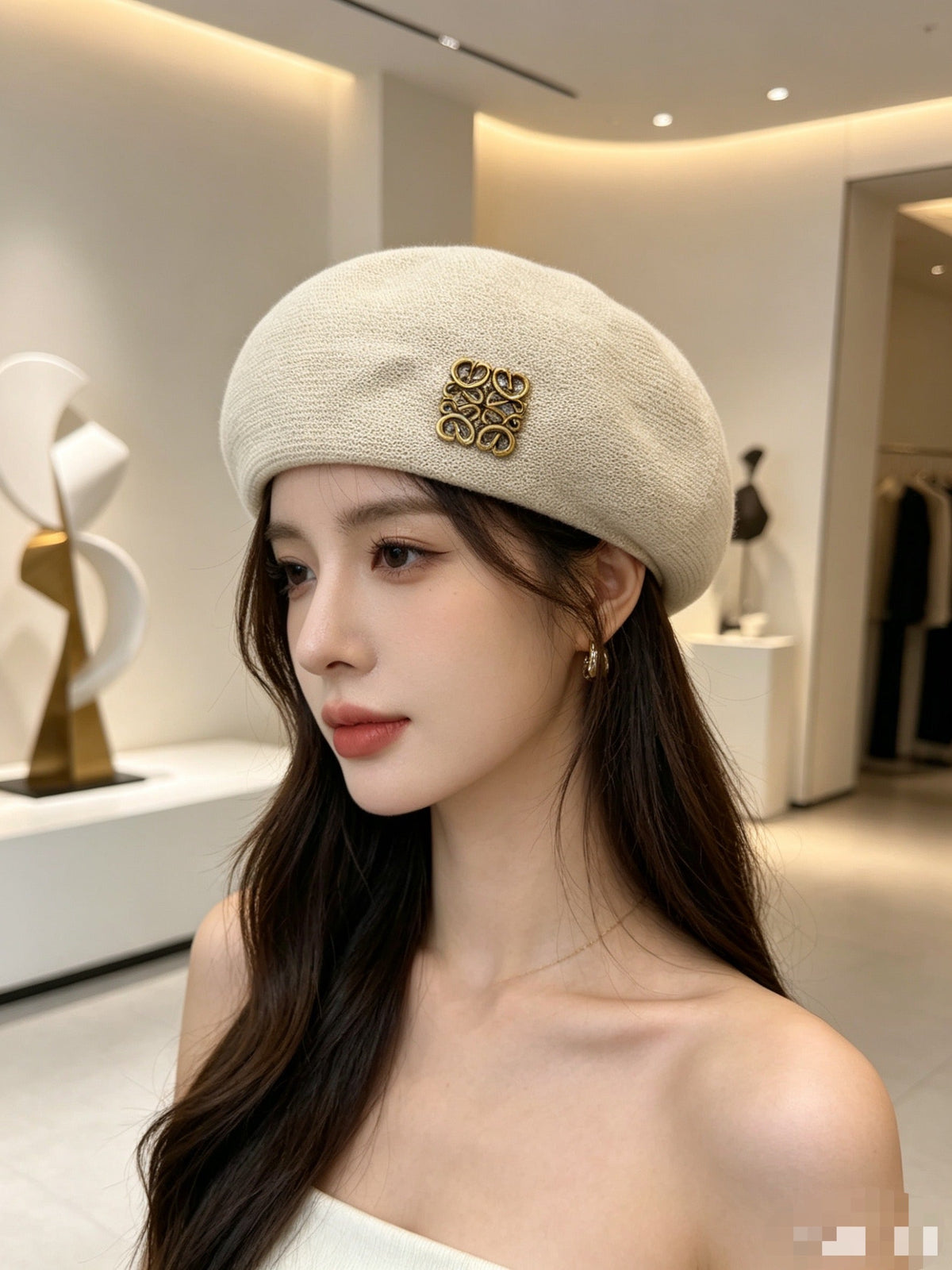 Loewe Beret - image 2