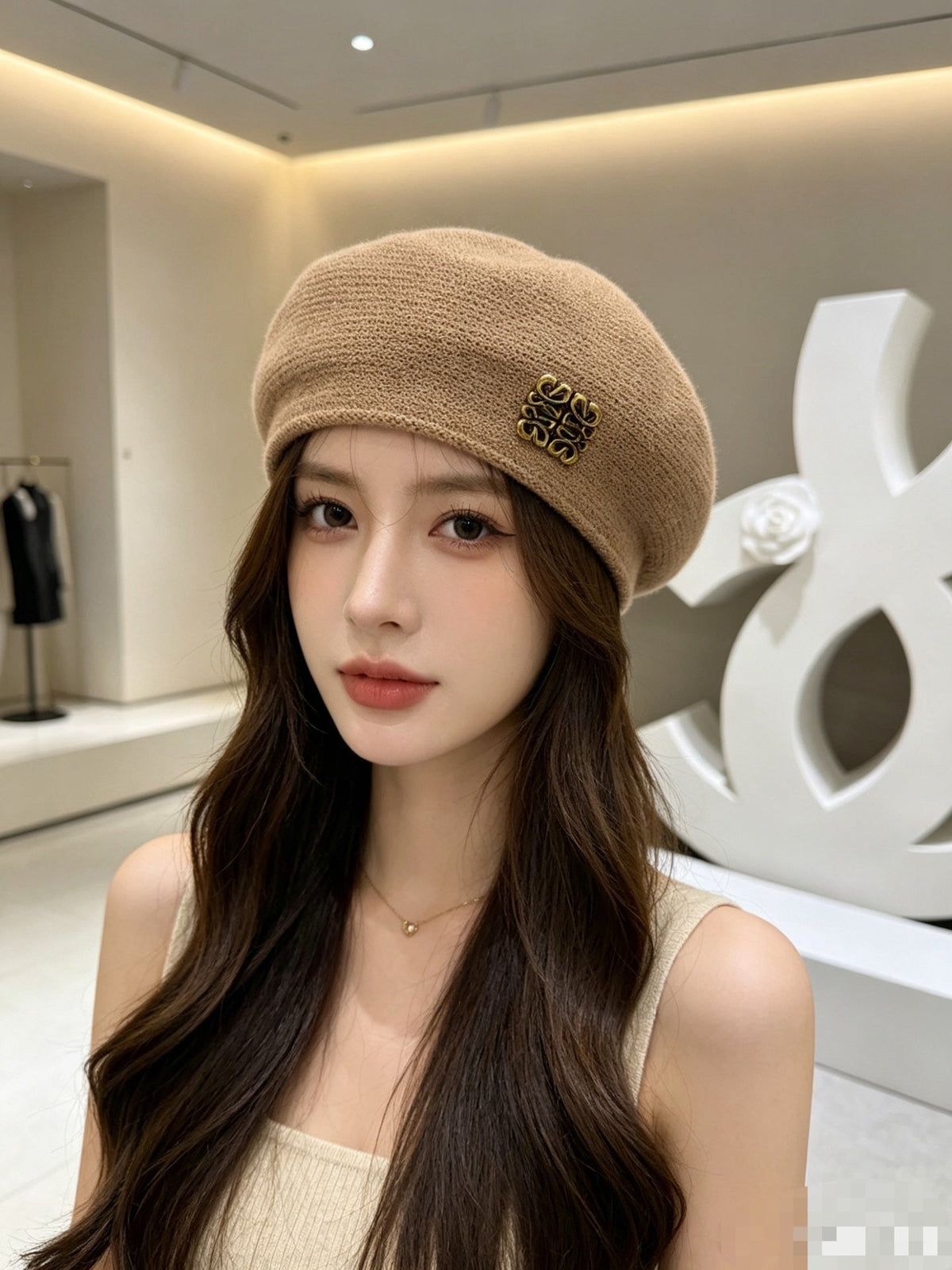 Loewe Beret - image 3