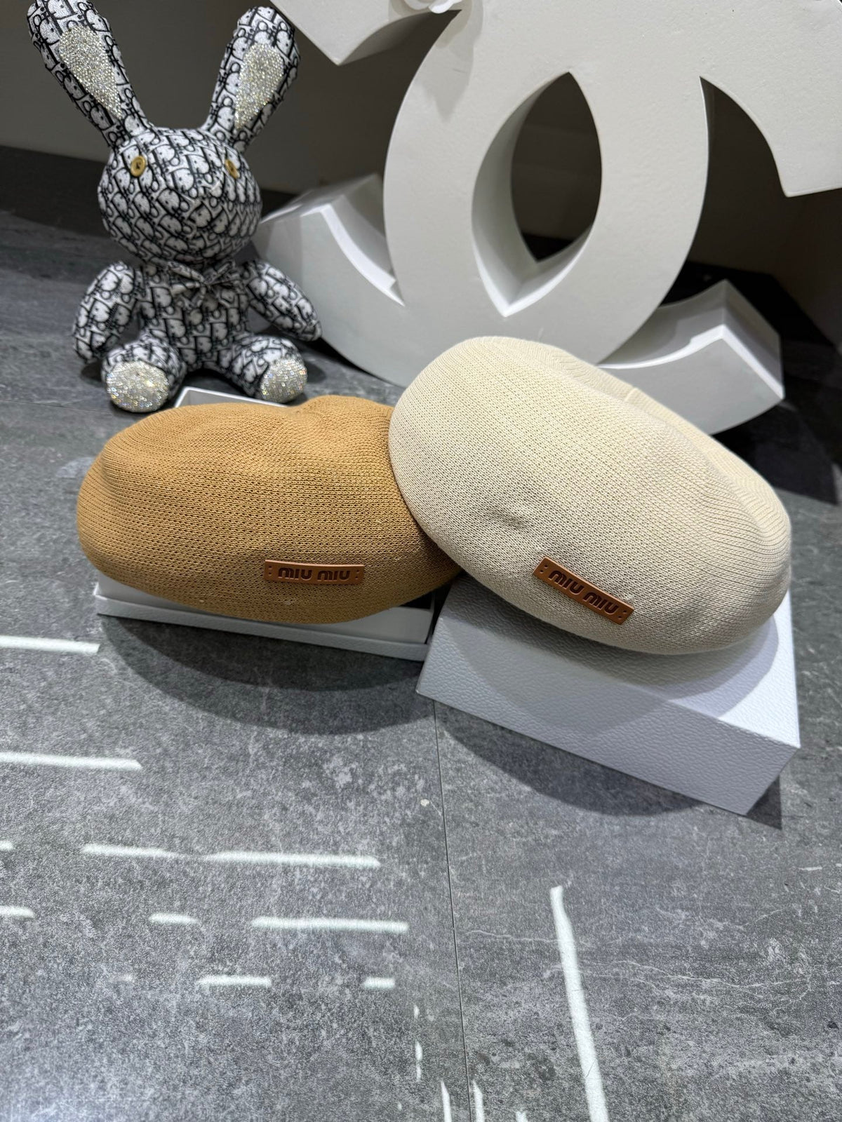 Miu Miu Beret - image 7
