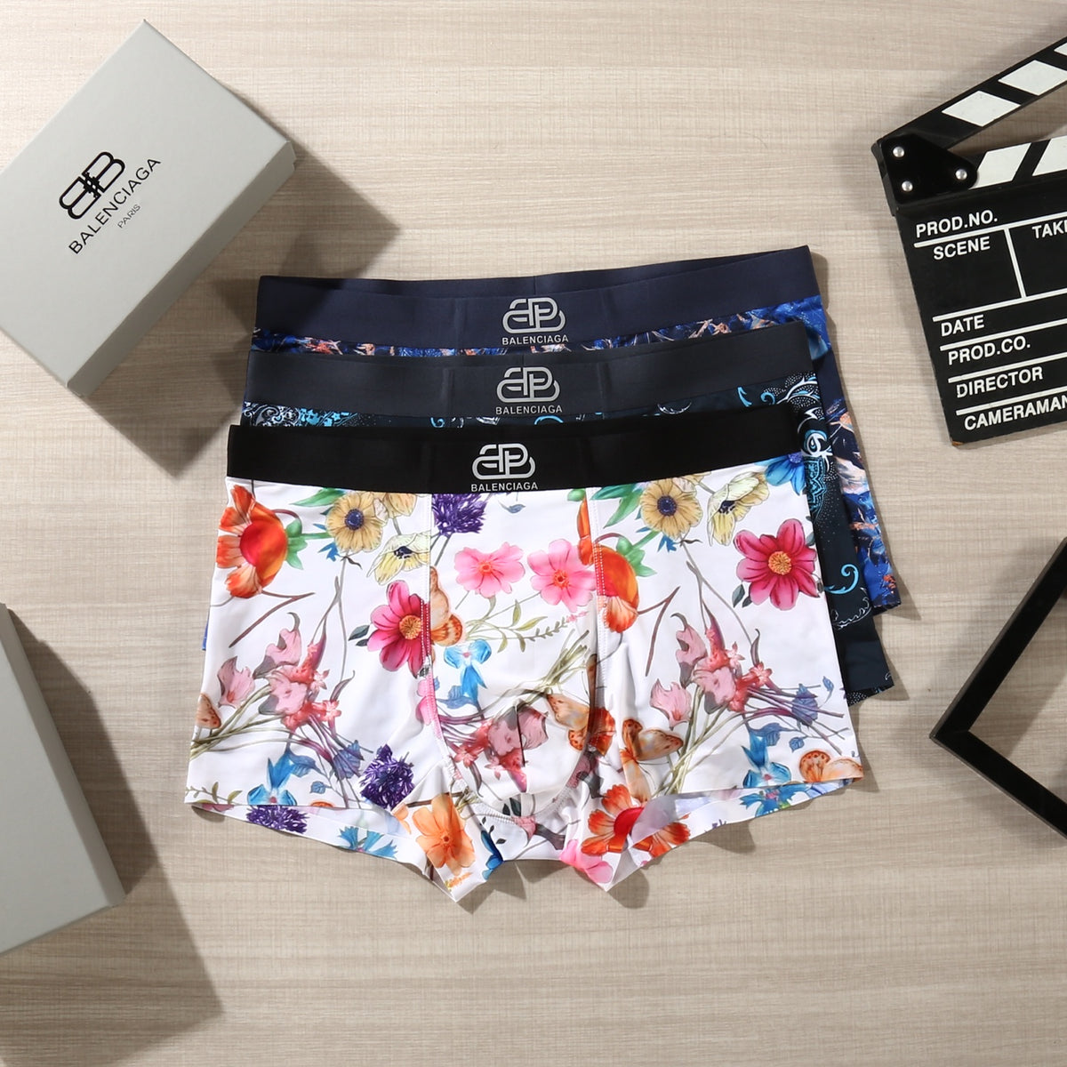 Balenciaga white floral print boxer briefs - view 1