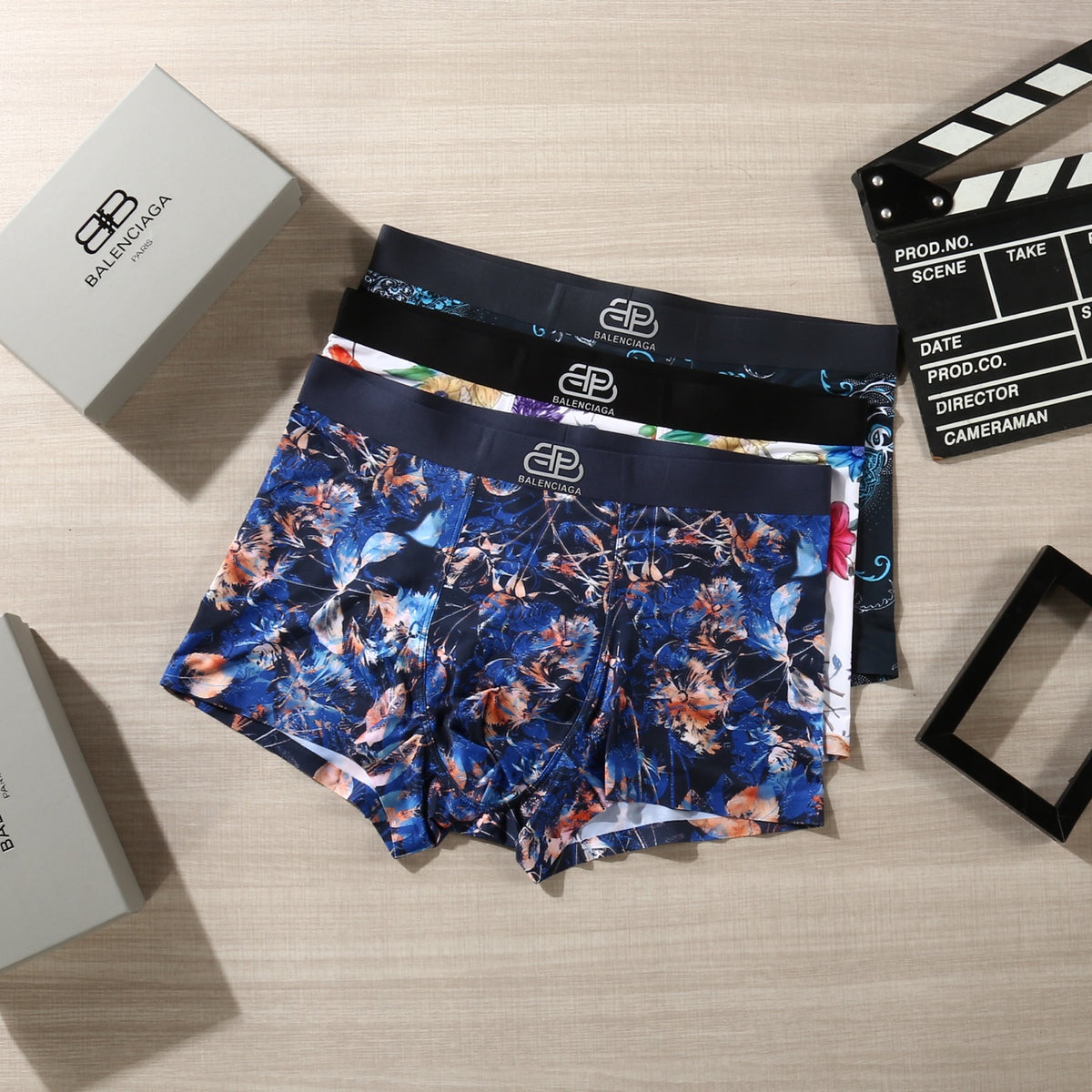 Balenciaga white floral print boxer briefs - view 2