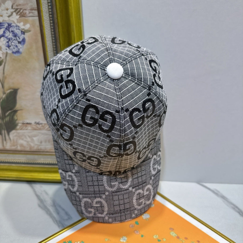 Gucci Baseball Cap - image 4