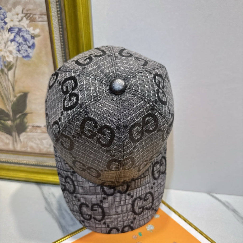 Gucci Baseball Cap - image 4