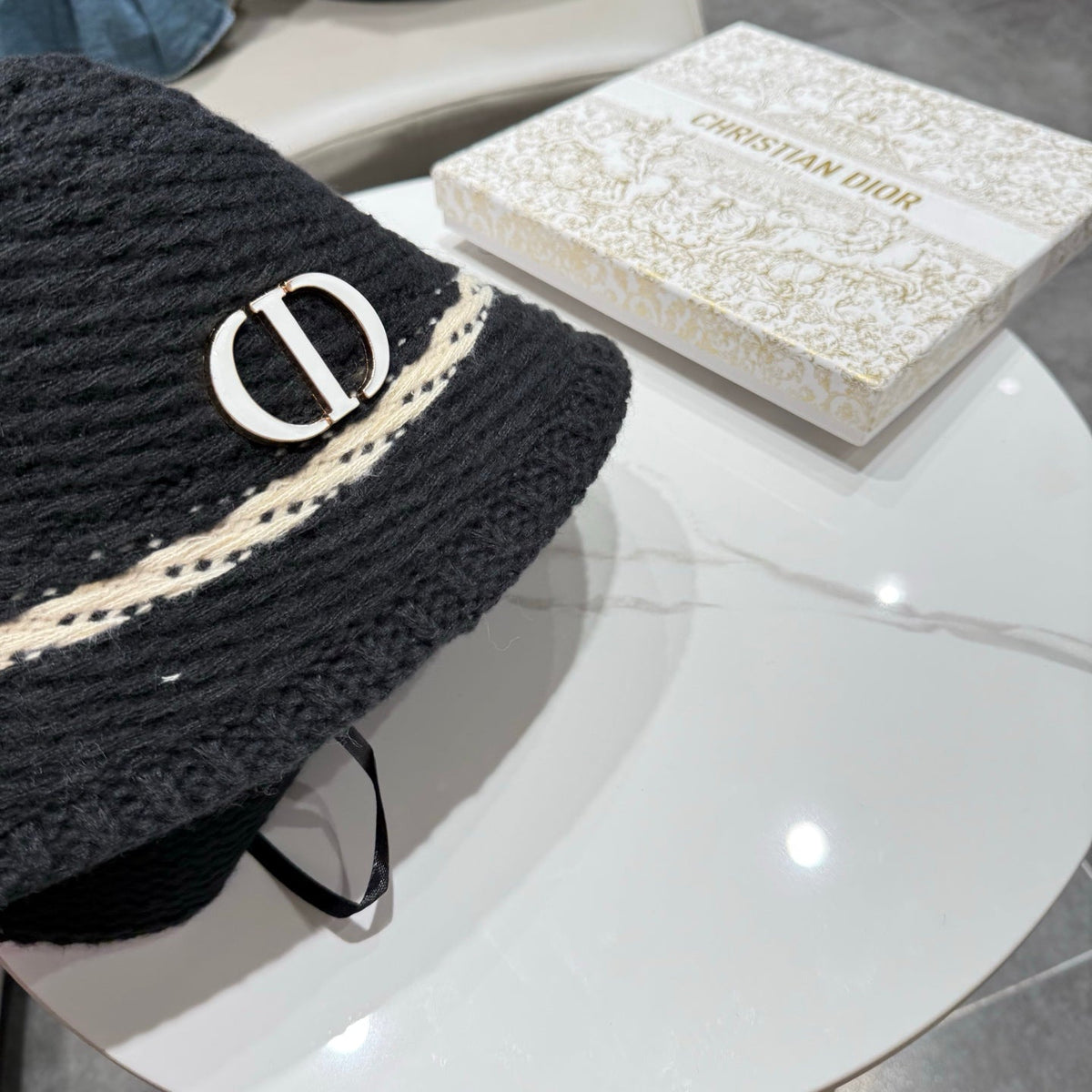Dior Open Knit Bucket Hat - image 3
