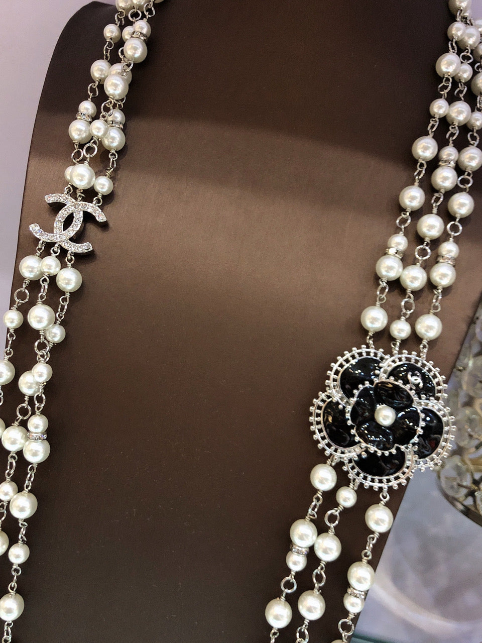 Chanel Camellia Woven Pearl Triple-Layer Braided Necklace - album image 9