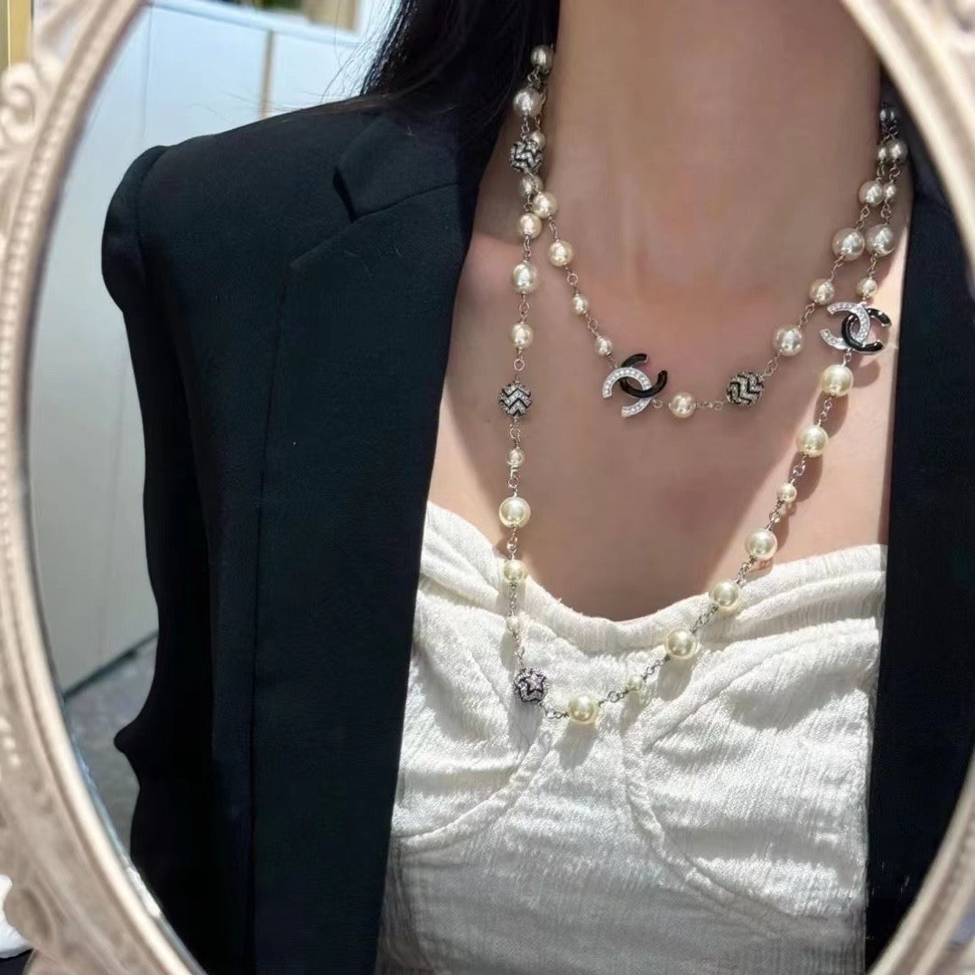 Chanel Interlocking C Pearl Chain Belt - album image 9